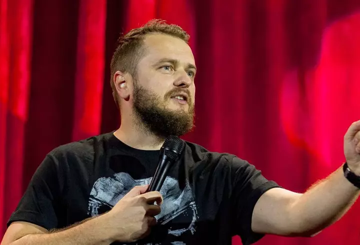 Ce face Radu Vâlcan pentru a păstra armonia în mariajul cu Adela Popescu, după 14 ani împreună: "Eu trebuie să țin cont de acest lucru, Adelei nu-i place..." / EXCLUSIV