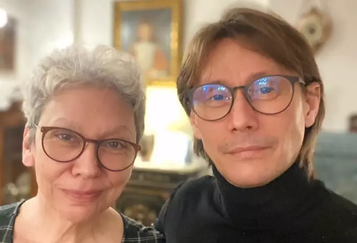 Cine este Șerban Ghenea, românul care colaborează cu Taylor Swift. A fost premiat la Grammy 2024 și a lucrat cu Beyonce, Shakira și Michael Jackson