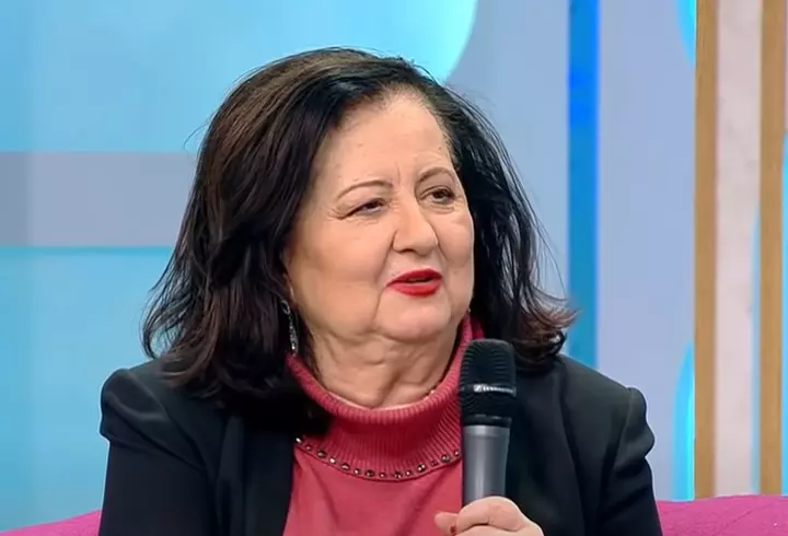 Oana Roman și-a dorit ca Marius Elisei să-și găsească o iubită în timpul relației lor: "Eu m-am rugat, la propriu, pentru că mi-am dat seama că nu se va încheia dacă el nu-și va găsi pe altcineva"