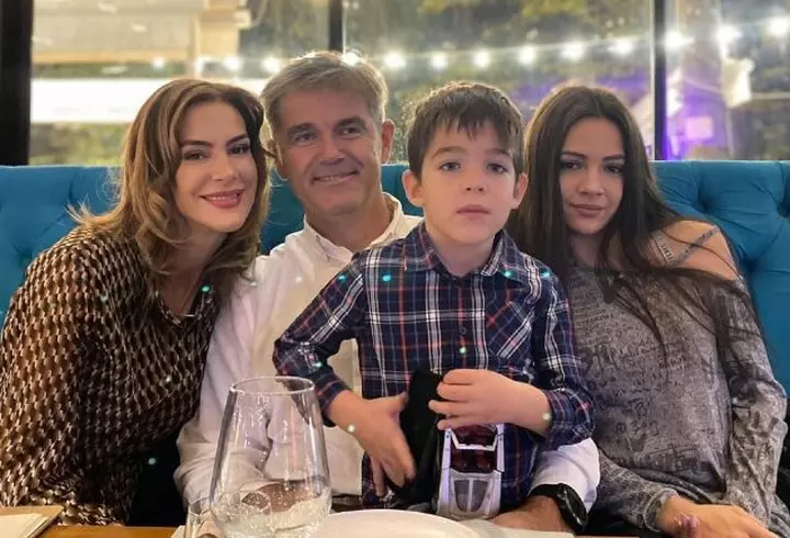 Nadia Comăneci face sport cu Arnold Schwarzenegger. Cum s-au fotografiat cele două legende: "O zi grozavă începe cu un antrenament bun și un prieten drag"
