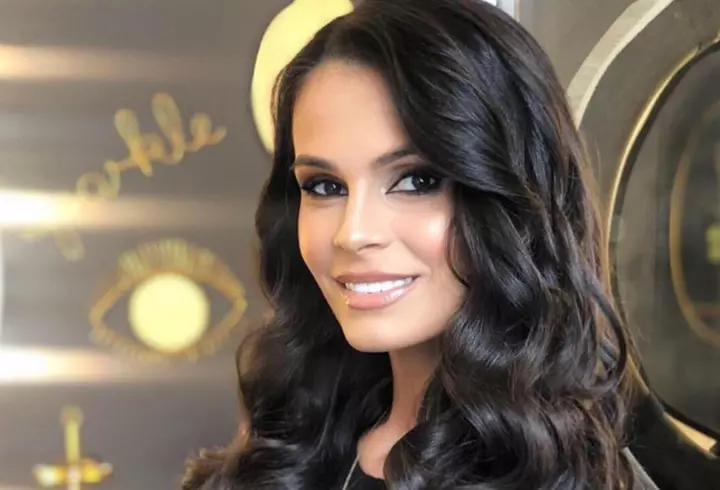 Jador și Oana Ciocan s-au afisașt în Dubai ca și cum s-au fi căsătorit civil. Fanii le-au urat "Casă de piatră!" și i-au felicitat că vor fi părinți. Reacția manelistului