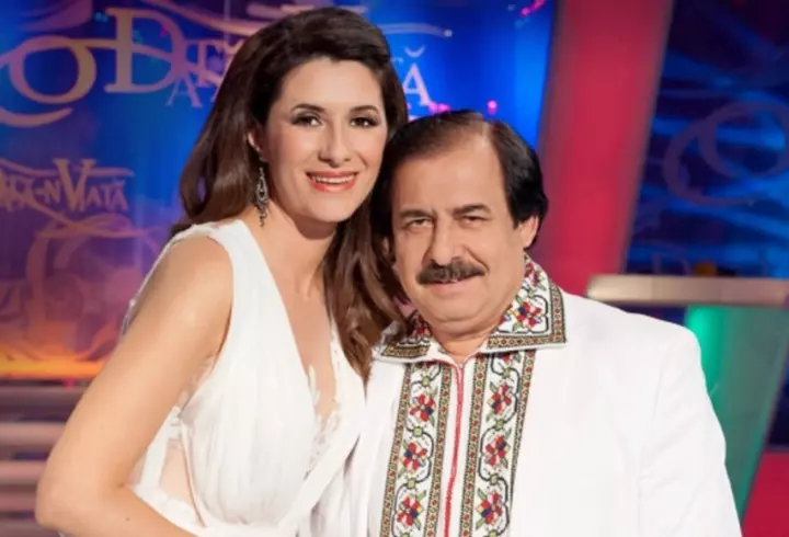 Cum îl surprinde Andreea Ibacka pe Cabral. Prezentatorul cedează atunci când ea face asta: „Mi se întâmplă destul de des să îl răsfăț"