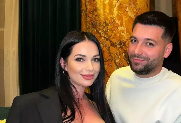 Alexandra Ungureanu a făcut-o pe Laura Cosoi să plângă, în direct, la TV: „Acolo am trăit cu părinții mei ultimele momente, cele mai frumoase din viețile noastre"