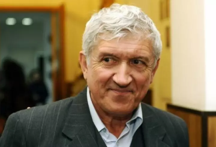 Catinca Roman, acuzații dure către Petre Roman, la o lună și jumătate de la înmormântarea Mioarei Roman: „A venit doar din obligație, nu a salutat pe nimeni la priveghi! Actuala soție e tot o victimă”