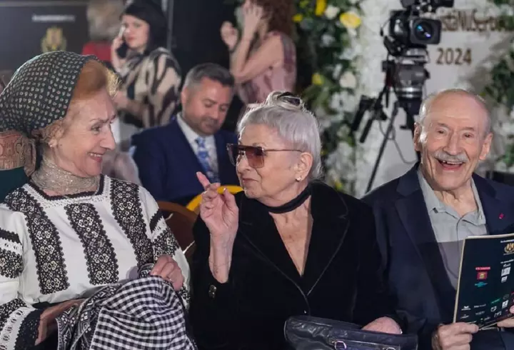  „Regele nu moare” - album foto dedicat actorilor Victor Rebengiuc și Mariana Mihuț. Volumul conține peste 300 de fotografii memorabile