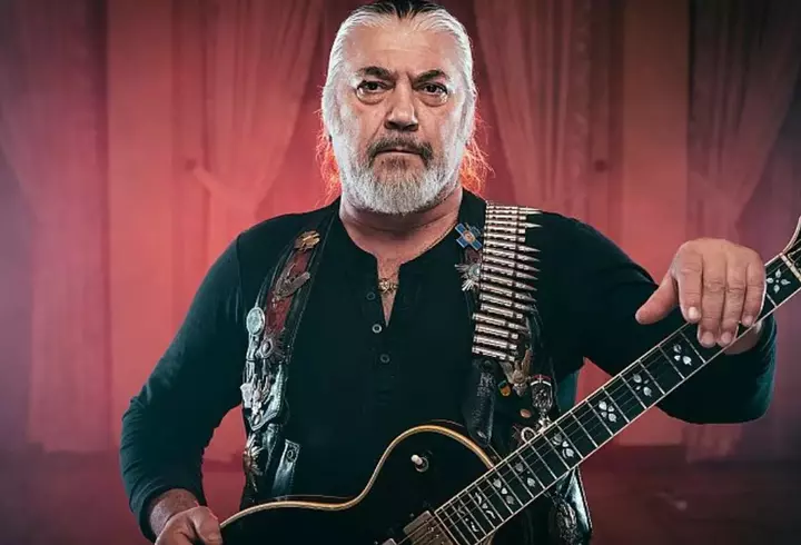 Marius Manole revine cu emisiunea Întrebarea mesei rotunde, la Acasă TV: „Este o provocare. Sperăm să fie cu baftă”. Când se difuzează show-ul