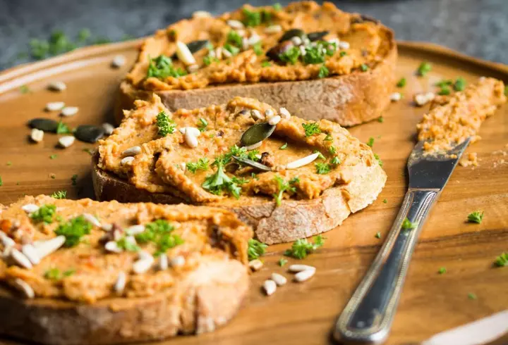 Ce ascunde Andreea Esca în fața camerelor. Detaliul pe care nimeni nu l-a observat de 30 de ani: „Mi-a spus să fiu atentă cum să îmi pună lumina, să nu se vadă acest lucru”