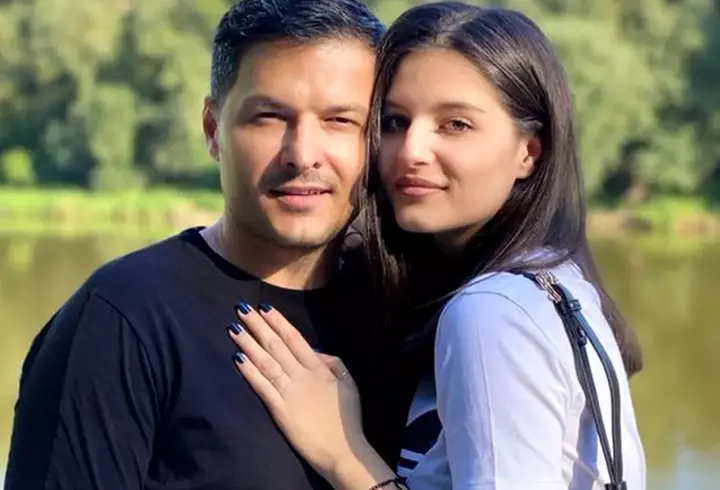 O mai ții minte pe ispita de la Insula iubirii care nu ieșea din casă fără 1.000 de euro? Ce mai face și cum mai arată Bianca Pop: "Am renunțat la vicii de când sunt mamă"