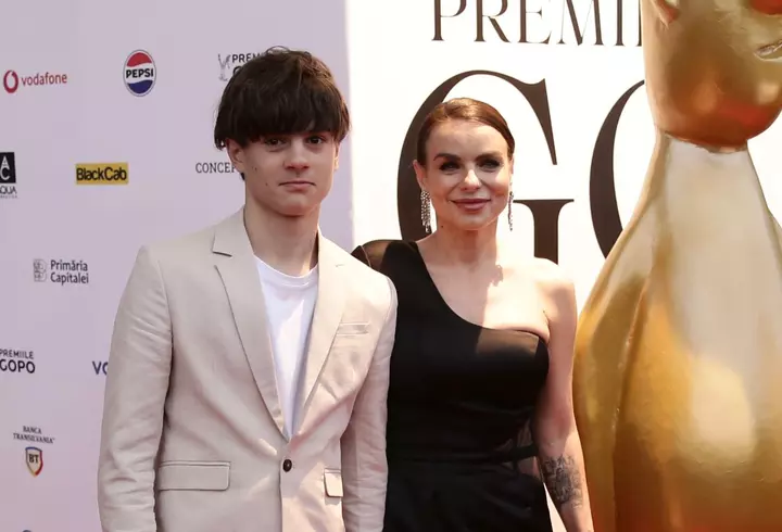 Cum i-a schimbat Zina Dumitrescu viața Roxanei Ciuhulescu. Propunerea pe care a primit-o din partea regretatei creatoare de modă: „A făcut o chestie extraordinară și am să-i rămân recunoscătoare"