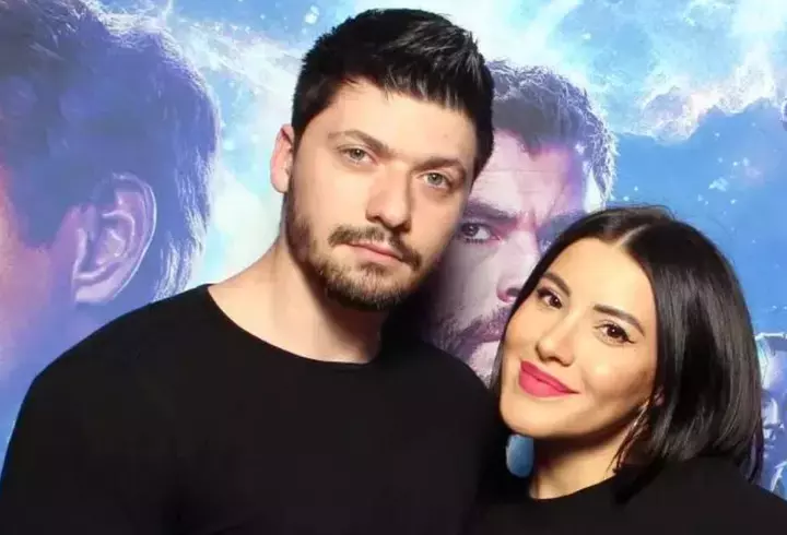 Alex Velea și Connect-R s-au împăcat după mulți ani și și-au cerut iertare unul altuia: "Iubirea conține iertare"/"Ai făcut prea multe prostii în viața asta ca să mă supăr pe tine!"