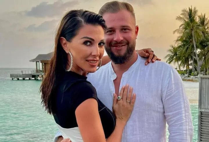 Îți mai aduci aminte de Cristina Șoloc? Cum arată acum prezentatoarea TV și ce familie frumoasă are. Cum și-a cunoscut soțul: „Prima oară când l-am văzut i-am remarcat ochii albaștri"