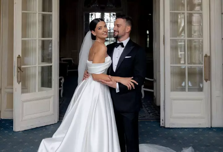 Vlad Gherman și Cristina Ciobănașu s-au întâlnit și au stat împreună la Gala Premiilor TV Mania 2025. Cum s-au fotografiat cei doi foști iubiți