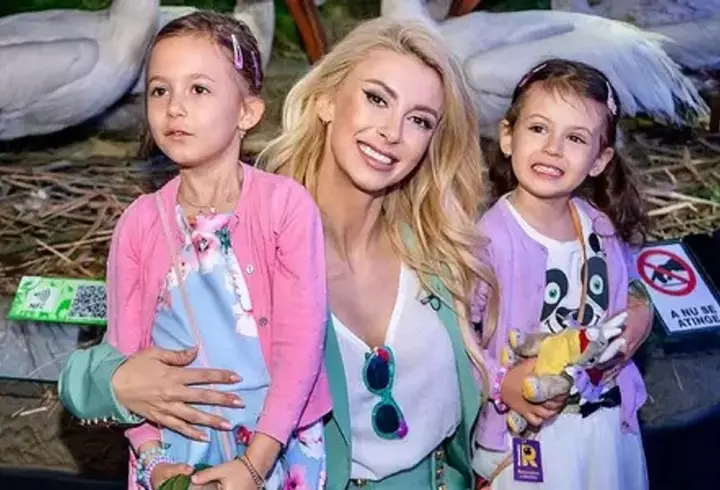 Ce spune Andreea Antonescu despre faptul că nu a fost invitată de Andreea Bălan la concertul ei aniversar de la Sala Palatului: "Așa a considerat ea. S-a aşternut liniște între noi două"