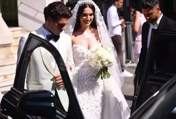 CRBL, primele imagini cu noua iubită, după divorț. Cine este tânăra care i-a furat inima artistului și cum au fost surprinși împreună, la festival
