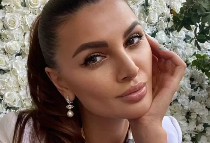 Val de mesaje după moartea lui Liam Payne. Ce omagii i-au adus mama lui Harry Styles și surorile lui Zayn Malik / Fanii au aprins lumânări în faţa hotelului în care artistul a murit