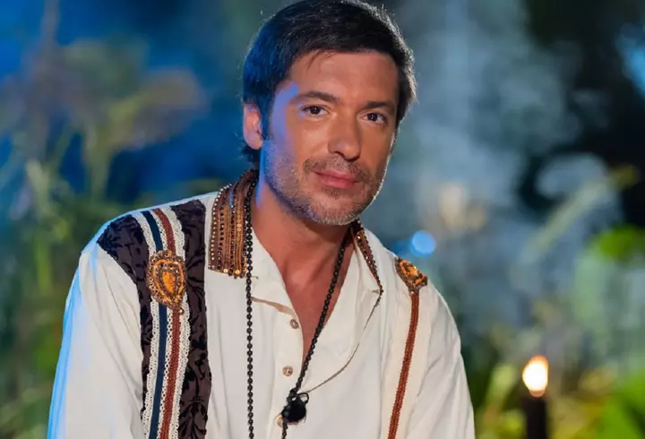 De ce evită Smiley să cânte în concerte „Am bani de dat, am datorii la stat”. Cum împacă mariajul cu orele petrecute la studio: „Și eu mi-am pus aceste întrebări acum ceva timp"