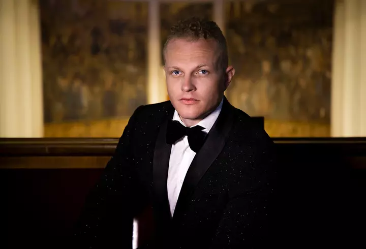Plouă la Bonțida: Electric Castle 10 debutează cu ploaie de beat-uri, pași de dans și distracție