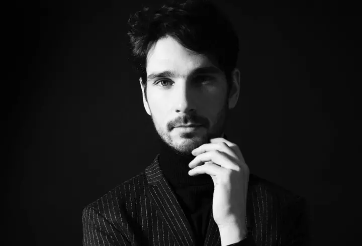 Cornel Luchian de la Insula iubirii, revoltat pe comentariile pe care Florin Ristei și Speak le fac la adresa lui și a emisiunii: „Ei nu fac nimic, nu aduc nimic în emisiunea aia. Li se oferă totul pe tavă și își bat joc de material și de toate lucrurile”
