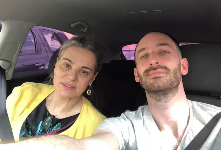 Andrei Rotaru de la Insula Iubirii a renunțat la verighetă în timpul Bonfire-ul special cu ispita Eric: „Eu am venit aici rănit. Pe Cristina aș da-o celui mai mare dușman al meu. M-a făcut de mii de ori să o urăsc...” / Val de acuzații la adresa soției lui