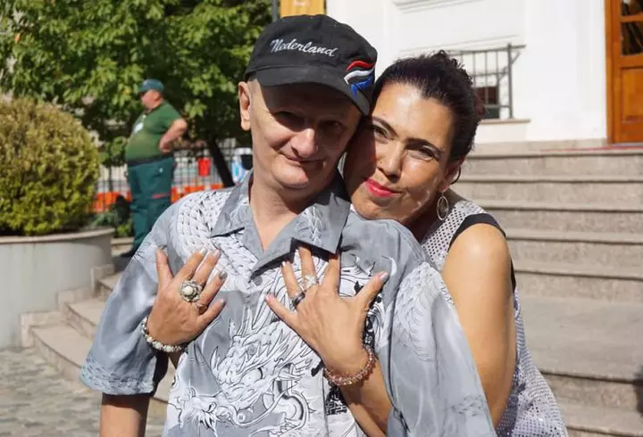 Dan Bălan, surprins în ipostaze romantice cu iubita, pe străzile din Budapesta. Cum arată tânăra care i-a furat inima cântărețului