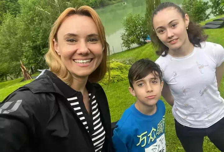 Oana Ioniță spune că a avut doar o „aventură” cu Cove. În ce relații sunt astăzi: „Am avut o încercare. Eram tânără și neliniștită!”