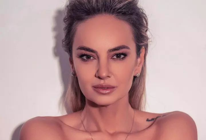 Cum se înțeleg Roxana Ionescu și Tinu Vidaicu, după 4 ani de căsnicie: "Relația noastră a fost condimentată încă de la început. Zilnic face ceva și mă surprinde și trăiesc la o intensitate specială" / EXCLUSIV