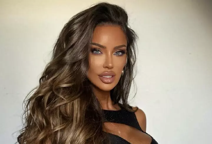 Bianca Drăgușanu a plecat în Canada, iar Gabi Bădălău se distrează în Dubai, după scandalul din casa afaceristului. S-au despărțit iar, înainte de a împlini 4 ani de relație