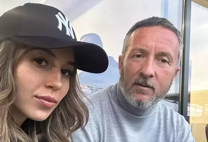 Cristina Șișcanu dezvăluie că Filip, fiul lui Mădălin Ionescu, își vede mama doar de câteva ori pe an: "Eu am trei copii, pe Petra, pe Ștefania și pe Filip, pe care îi iubesc, și asta e tot ce contează" / EXCLUSIV