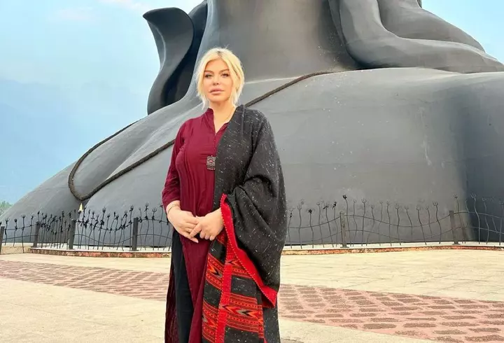 De ce nu s-ar muta Loredana niciodată din București: "Cu toate păcatele lui, are ceva acolo! Ceva care nu găsești nici în America, nici în Australia"