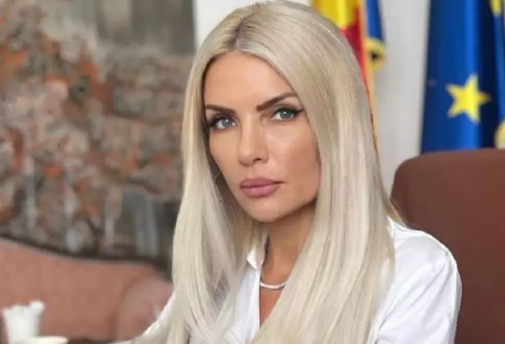 Val de mesaje după moartea lui Liam Payne. Ce omagii i-au adus mama lui Harry Styles și surorile lui Zayn Malik / Fanii au aprins lumânări în faţa hotelului în care artistul a murit