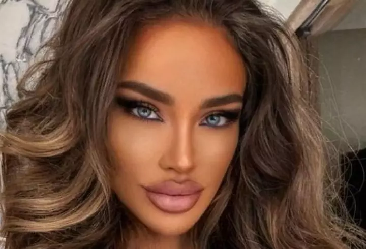 Bianca Drăgușanu a plecat în Canada, iar Gabi Bădălău se distrează în Dubai, după scandalul din casa afaceristului. S-au despărțit iar, înainte de a împlini 4 ani de relație