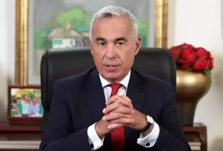Cine este Cristela Georgescu, soția lui Călin Georgescu. Este expert în nutriție, a lansat mai multe cărți și are doi copii cu politicianul