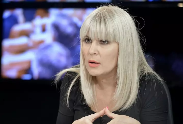 Călin Georgescu se delimitează de declarațiile lui Makaveli, care a jignit-o pe soția lui Mihai Gâdea: "Anumiți influenceri pretind că mă susțin și fac afirmații denigratoare...”