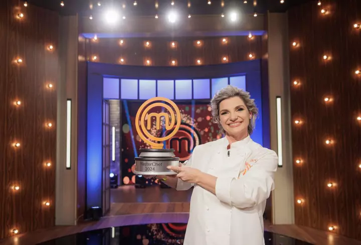 Cu ce s-a ocupat Neti Sandu înainte să devină vedetă PRO TV, în urmă cu aproape 30 de ani: ”A venit Revoluția și după am fost la cursuri de yoga, chiromanție, acupunctură, astrologie”/ EXCLUSIV