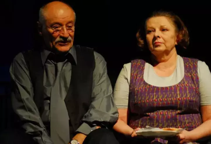 Anca Alexandrescu, derapaj șocant către o jurnalistă de la România TV, la mitingul organizat pentru Călin Georgescu: „Marş de-aici!”. Prezentatoarea ar fi lovit microfonul reporterei