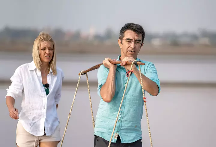 Augustin Viziru recunoaște cât de mult l-a ajutat în carieră fratele lui, Lucian Viziru: "Toată viața a încercat să mă pună pe linia de plutire, să-mi găsească o meserie. Mă deranja că se scria că m-a adus pe pile" / EXCLUSIV