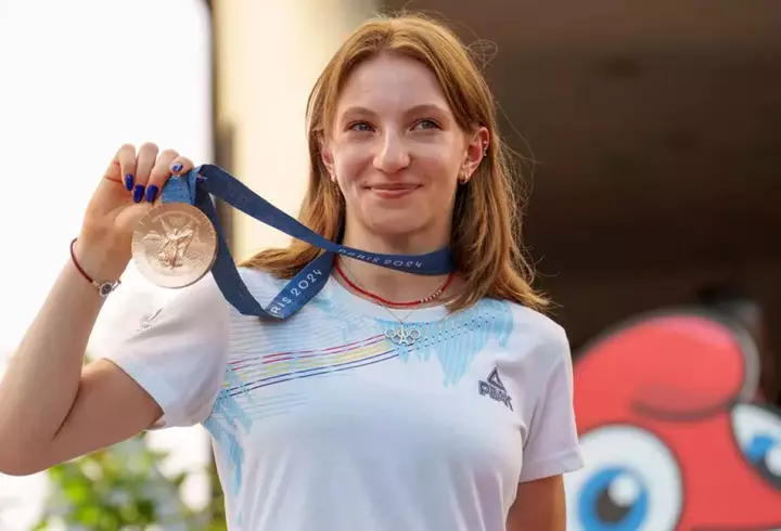 Nasrin Ameri se întoarce la Antena Stars, după concediul de maternitate: "Sunt fericită și recunoscătoare că a venit momentul să vă dau această veste!"
