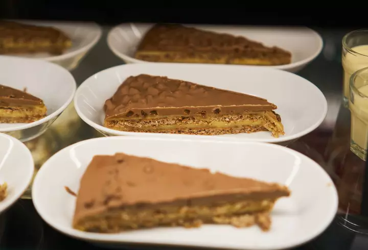 Rețetă de tartă cu legume și humus - un preparat de post sănătos și delicios