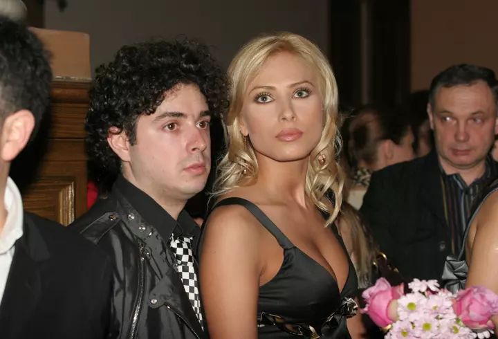 Iulia Vântur, apariție ravisantă pe covorul roșu de la Cannes 2026. Ce actor celebru a însoțit-o: „Ne bucurăm nespus să fim aici!”