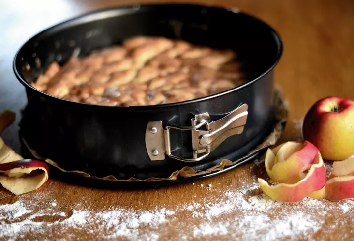 Rețetă de tartă cu legume și humus - un preparat de post sănătos și delicios