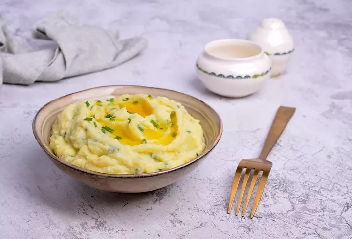 Rețetă de tartă cu legume și humus - un preparat de post sănătos și delicios