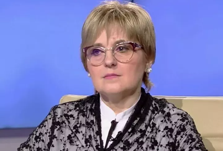 Marcel Ciolacu a îmbrăcat un pulover de 4 mii de euro când a ieșit în curte să-și salveze pisica dintr-un copac. Cum au reacționat fanii, pe Tik Tok
