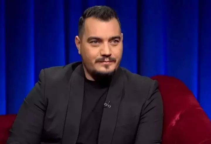 Marcel Ciolacu a îmbrăcat un pulover de 4 mii de euro când a ieșit în curte să-și salveze pisica dintr-un copac. Cum au reacționat fanii, pe Tik Tok