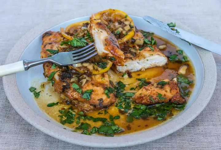 Rețetă de tartă cu legume și humus - un preparat de post sănătos și delicios