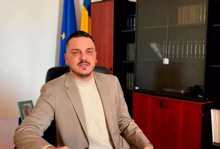 Marcel Ciolacu și Traian Băsescu, scandal uriaș pe Facebook: „Singurul lucru pe care îl mai poate face este să demisioneze” / „Turnător ordinar, un rebut politic”