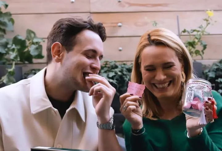 Ce ascunde Andreea Esca în fața camerelor. Detaliul pe care nimeni nu l-a observat de 30 de ani: „Mi-a spus să fiu atentă cum să îmi pună lumina, să nu se vadă acest lucru”