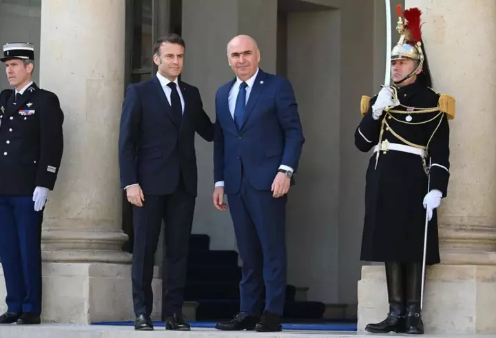Marcel Ciolacu și Traian Băsescu, scandal uriaș pe Facebook: „Singurul lucru pe care îl mai poate face este să demisioneze” / „Turnător ordinar, un rebut politic”
