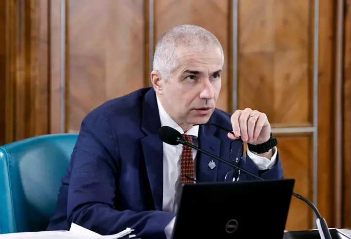 Ilie Bolojan a făcut publice cheltuielile Administrației Prezidențiale din mandatul lui, în comparație cu cele ale lui Klaus Iohannis. Diferența este majoră!