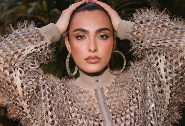 Ce ascunde Andreea Esca în fața camerelor. Detaliul pe care nimeni nu l-a observat de 30 de ani: „Mi-a spus să fiu atentă cum să îmi pună lumina, să nu se vadă acest lucru”