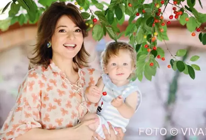 Calina Dumitrescu, fata Catincăi Roman, s-a despărțit de Ionuț, fiul lui Sabin Ilie. Cei doi au fost acuzați că au distrus apartamentele în care au stat cu chirie: „Au fost niște ani foarte tulburi pentru mine"